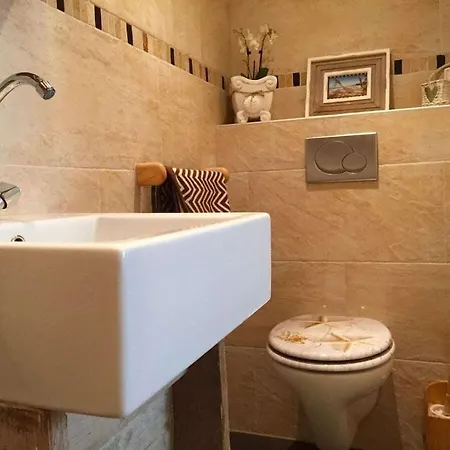 Hébergement de vacances In With Swimming Pool *