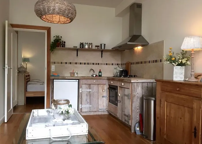 In With Swimming Pool Дом отдыха *